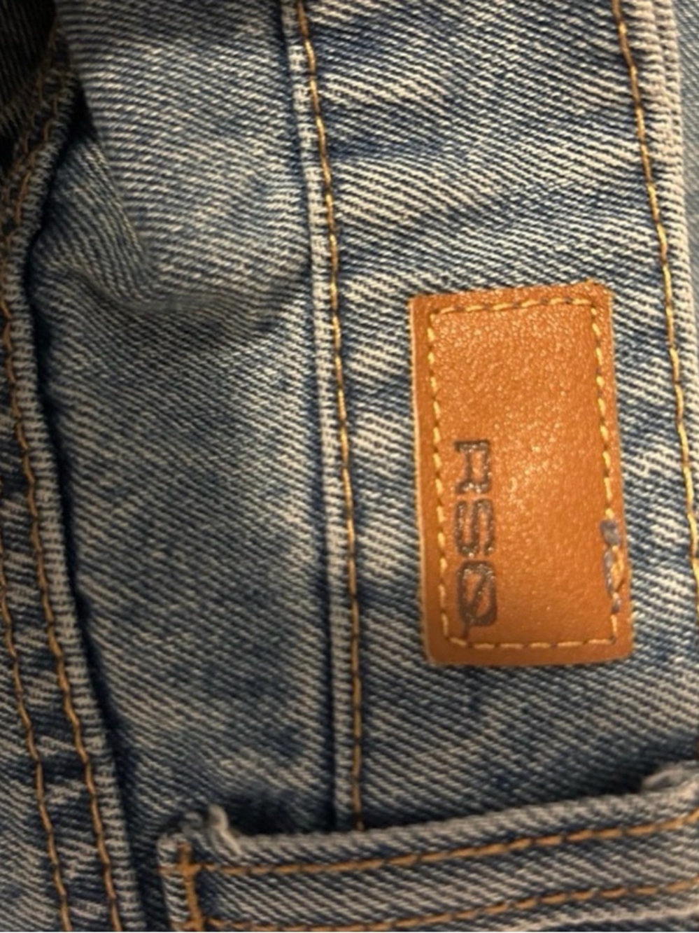jeans - Picture 4 of 4